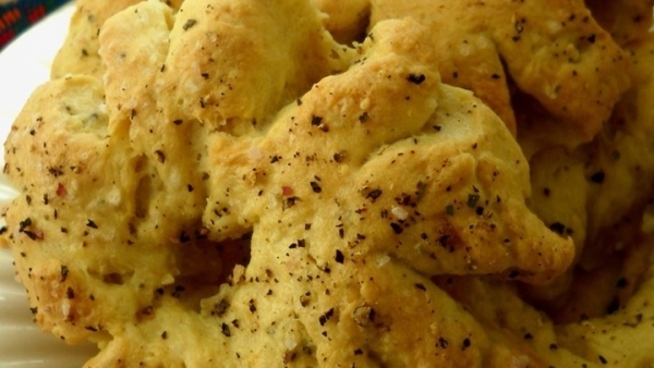 Печенье с чёрным перцем и корицей