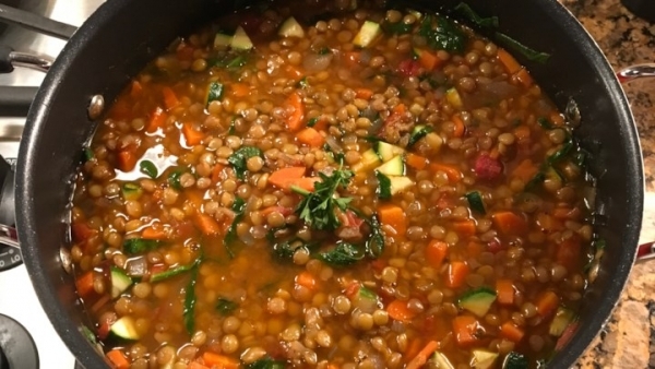 Марокканский суп из чечевицы с овощами