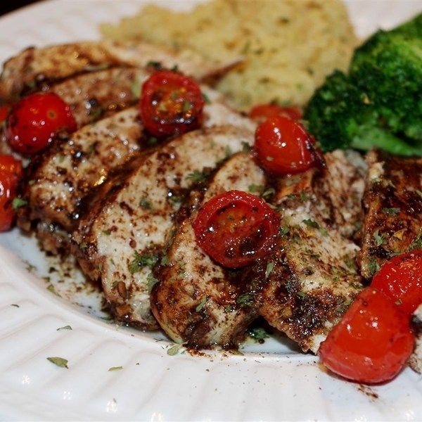 Жареная курица с помидорами