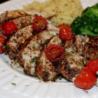 Жареная курица с помидорами